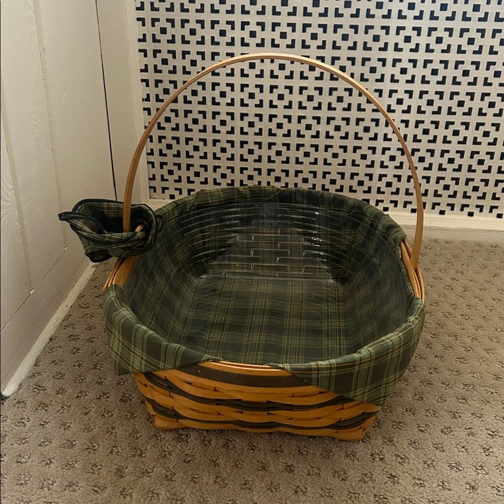 Vintage 1998 Longaberger Hospitality Basket with Green Plaid Lining